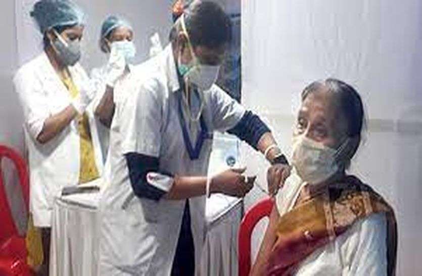 वैक्सीनेशन : अजमेर शहर में 95 प्रतिशत आबादी को मिली ‘ खुराक ’, 29 फीसदी को दूसरी डोज,भिनाय पिछड़ा वैक्सीनेशन : अजमेर शहर में 95 प्रतिशत आबादी को मिली ‘ खुराक ’, 29 फीसदी को दूसरी डोज,भिनाय पिछड़ा
