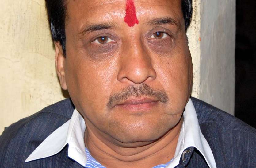 चौदह माह बाद जिला कांग्रेस से कमल रुखसत, निशंक नए कप्तान चौदह माह बाद जिला कांग्रेस से कमल रुखसत, निशंक नए कप्तान