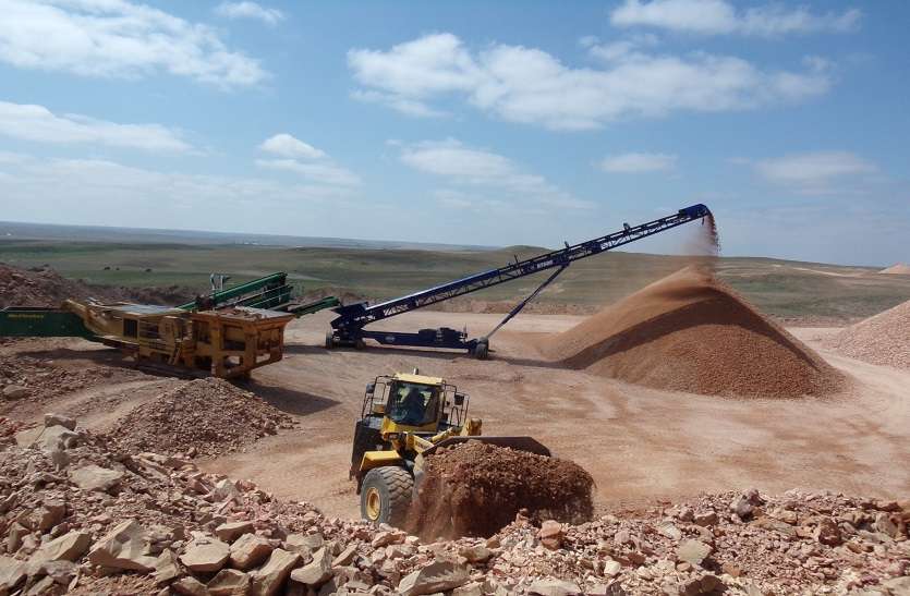 Illegal gravel: अवैध बजरी खनन व परिवहन से 229 करोड़ वसूले Illegal gravel: अवैध बजरी खनन व परिवहन से 229 करोड़ वसूले