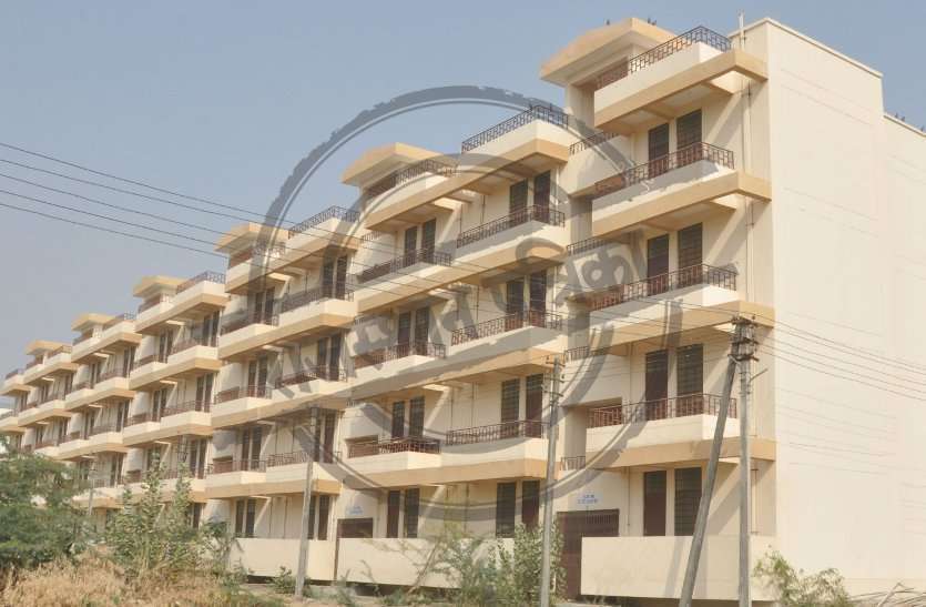 222_2.jpg 22 फ्लैट खरीदने के लिए 326 लोगों ने लगाई बोली