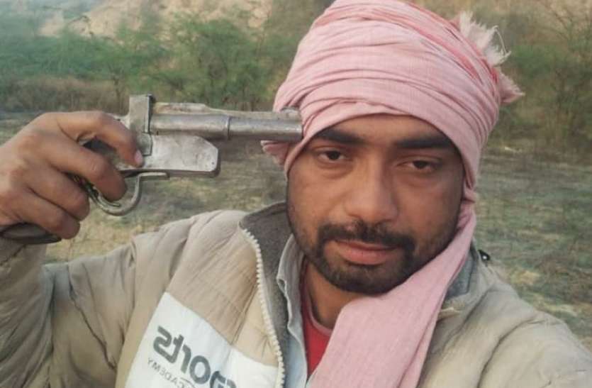 badan_singh.jpg आगरा: पांच करोड़ की फिरौती मांगने वाला एक लाख का इनामी बदन सिंह पुलिस मुठभेड़ में ढेर