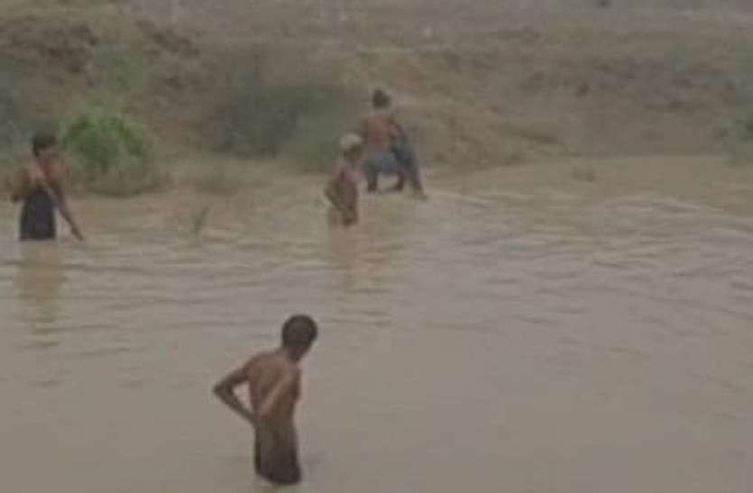 Bhind Accident News Bhind Children Death News पानी में डूब गए दो मासूम भाई, पैर फिसलने से हुआ हादसा