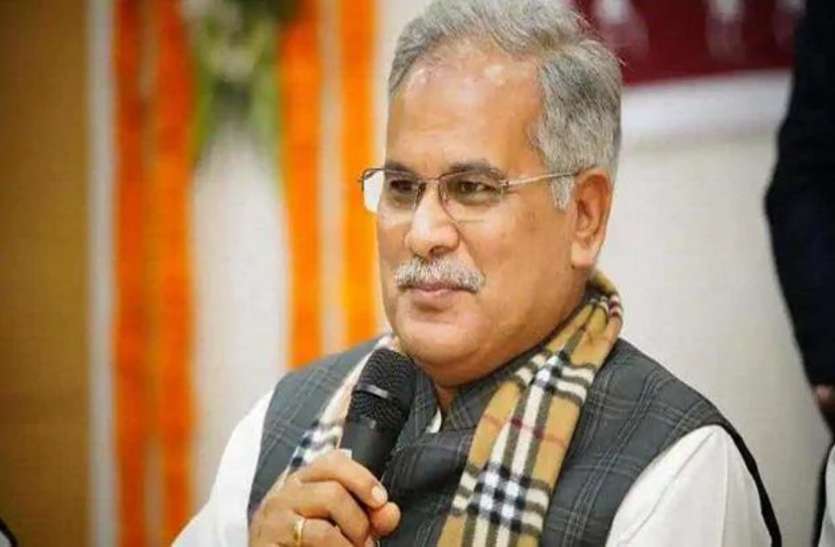 bhupesh_baghel.jpg सीएम भूपेश ने रमन से पूछा बताएं कितने में हुई थी डील, पेगासस के अफसर आए थे छत्तीसगढ़