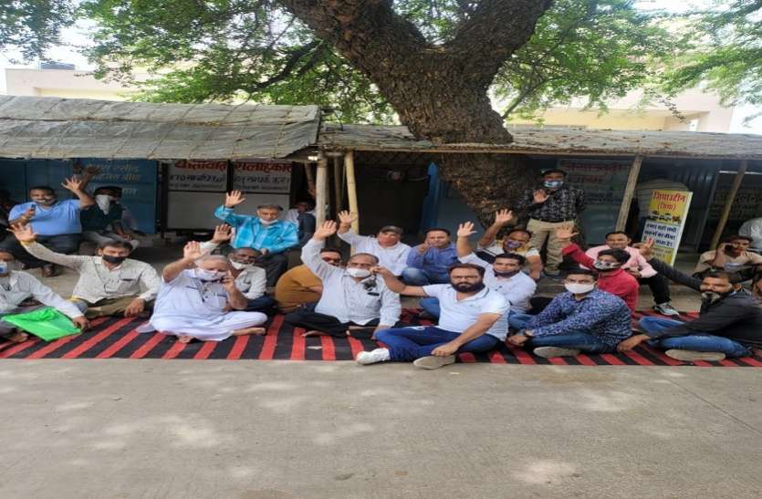 bus strike एक दिन के लिए थमे निजी बसों के पहिए