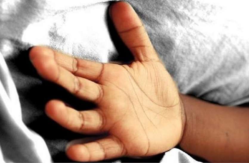 लापता बच्चे का शव नहर में मिला लापता बच्चे का नहर में मिला शव