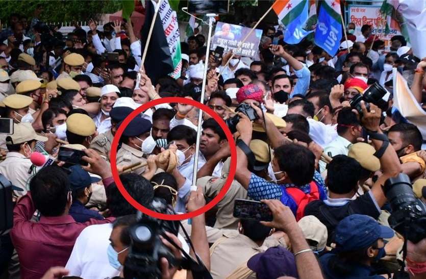 govind singh dotasara पेगासस जासूसी मामलाः राजभवन घेराव के लिए कूच कर रहे कांग्रेसियों की पुलिस से धक्का-मुक्की, करना पड़ा बल प्रयोग