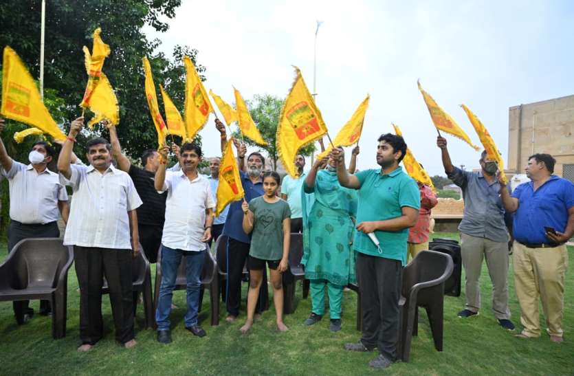 वातावरण में गूंजे मां उष्ट्रवाहिनी के गीत वातावरण में गूंजे मां उष्ट्रवाहिनी के गीत