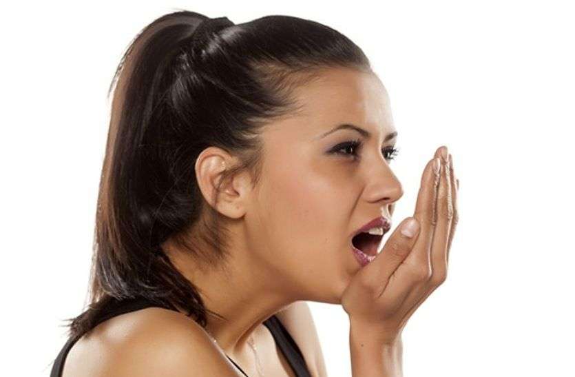 Bad breath Bad breath : सांसों की बदबू से परेशान हो गए हैं तो इस तरह करें धनिया पत्ती का उपयोग