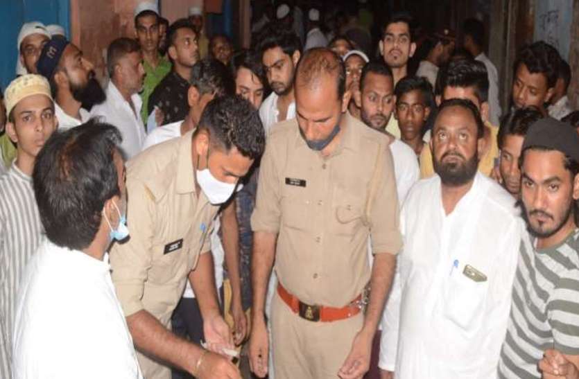 meerut2.jpg लॉकडाउन में घाटा होने पर व्यापारी ने ईदी देने की जगह ली मासूम बेटी की जान, पत्नी और खुद को भी चाकू से गोदा