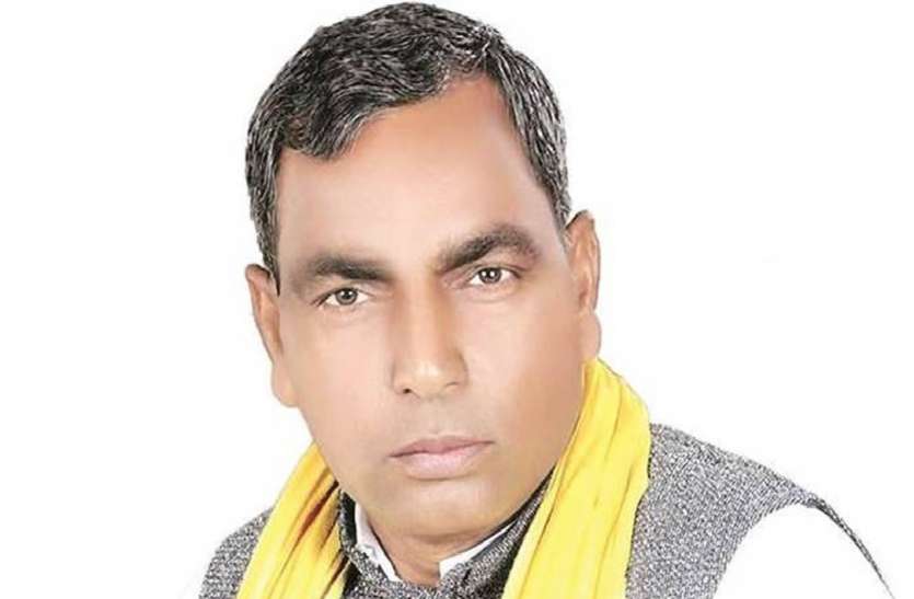 बीजेपी सरकार पर हमलावर हुए ओम प्रकाश राजभर, पीएम और सीएम के लिए कही यह बड़ी बात बीजेपी सरकार पर हमलावर हुए ओम प्रकाश राजभर, पीएम और सीएम के लिए कही यह बड़ी बात