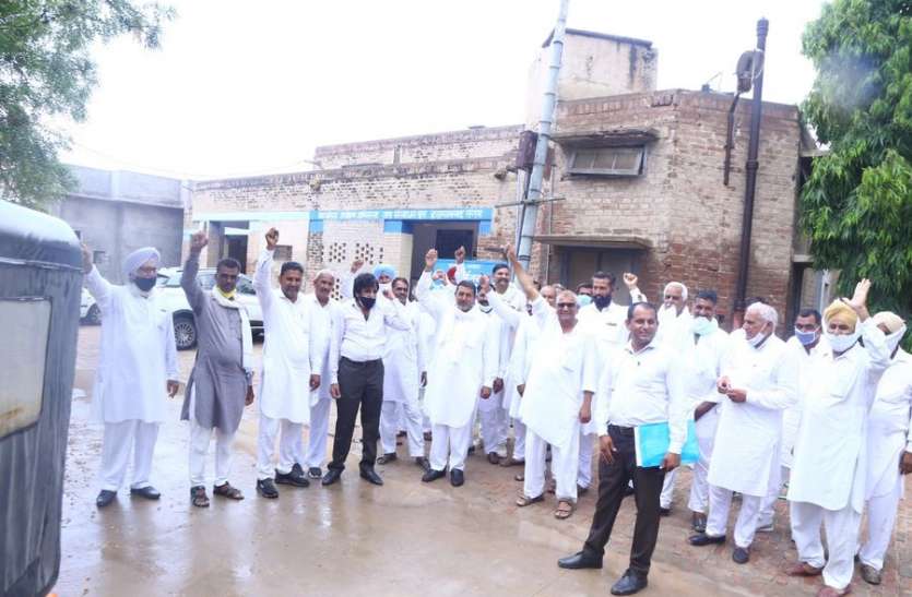 नहरी चुनाव से पहले ही गमाई राजनीति, भाखड़ा परियोजना के चेयरमैन की अध्यक्षता में हुई बीके अध्यक्षों की आपात बैठक नहरी चुनाव से पहले ही गमाई राजनीति, भाखड़ा परियोजना के चेयरमैन की अध्यक्षता में हुई बीके अध्यक्षों की आपात बैठक