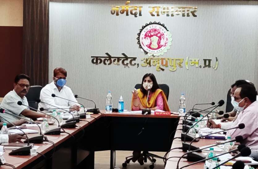 Instructions to start new building construction work for dilapidated t जीर्ण शीर्ष स्कूल भवनों के लिए नवीन भवन निर्माण कार्य जल्द शुरू करने के निर्देश