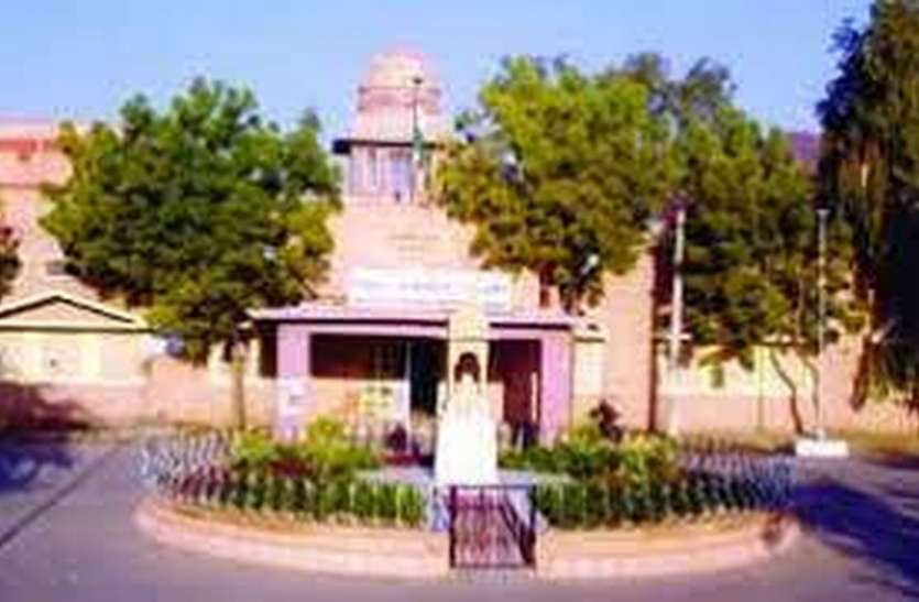 सम्पर्क पोर्टल पर लम्बित प्रकरणों के तत्काल निस्तारण के निर्देश सम्पर्क पोर्टल पर लम्बित प्रकरणों के तत्काल निस्तारण के निर्देश