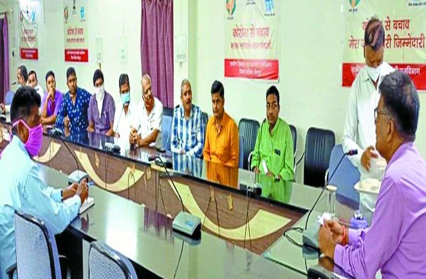 धौलपुर में हर मंगलवार को बंद रहेंगे प्रतिष्ठान धौलपुर में हर मंगलवार को बंद रहेंगे प्रतिष्ठान
