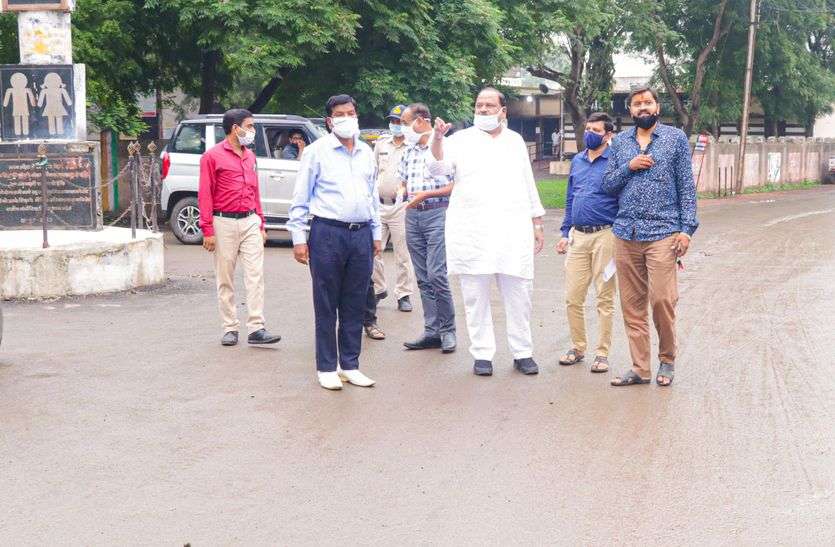 विधायक ने फिर किया सड़कों के लिए निरीक्षण विधायक ने फिर किया सड़कों के लिए निरीक्षण