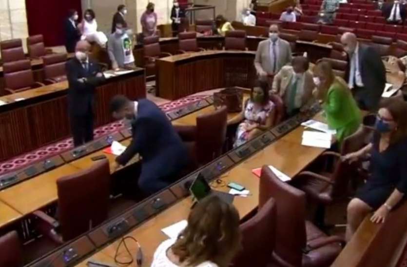Spain senators scared of Rat