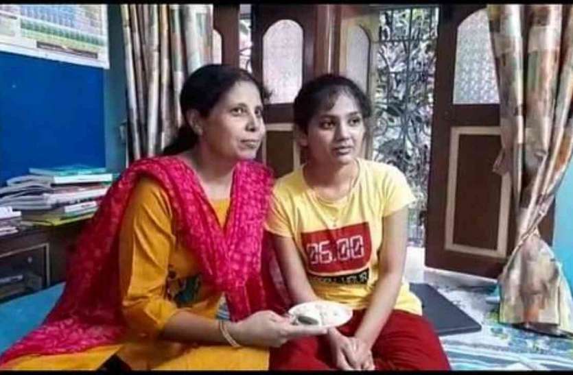 West Bengal : 12वीं की टॉपर के मजहम मामले में उच्च शिक्षा परिषद अध्यक्ष को नोटिस West Bengal : 12वीं की टॉपर के मजहम मामले में उच्च शिक्षा परिषद अध्यक्ष को नोटिस