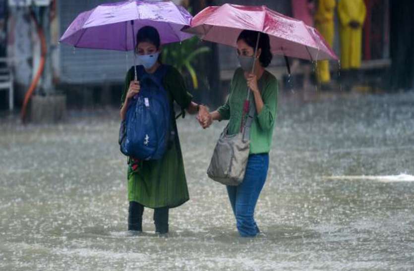 Live Weather Report Live Weather Report : देश के कई राज्यों में भारी बारिश का अलर्ट, कई जगह भूस्खलन और बाढ़ जैसी स्थिति
