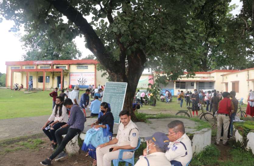 State Service and State Forest Service Preliminary Examination held in two shifts दो पालियों में हुई राज्य सेवा एवं राज्य वन सेवा प्रारंभिक परीक्षा