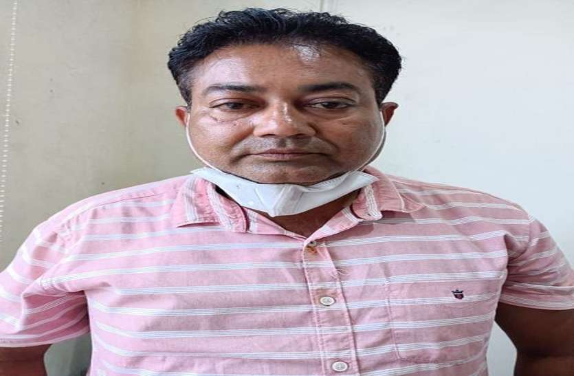 तीन मंत्रियों का पीए बनकर की लाखों की ठगी, गिरफ्तार तीन मंत्रियों का पीए बनकर की लाखों की ठगी, गिरफ्तार