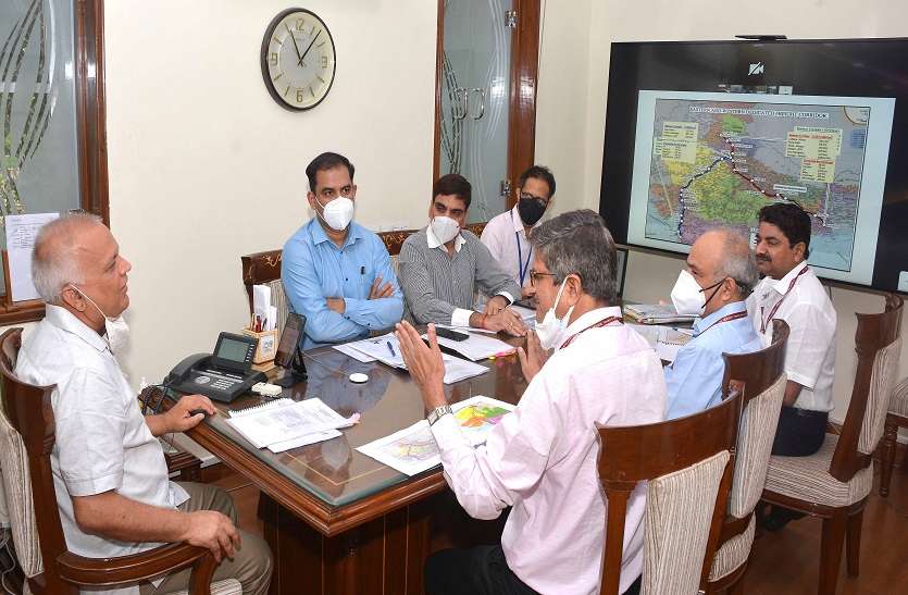 डीएफसी हमारे यहां सबसे पहले पूरा, प्रकरणों का जल्द निस्तारण करें - मुख्य सचिव डीएफसी हमारे यहां सबसे पहले पूरा, प्रकरणों का जल्द निस्तारण करें - मुख्य सचिव