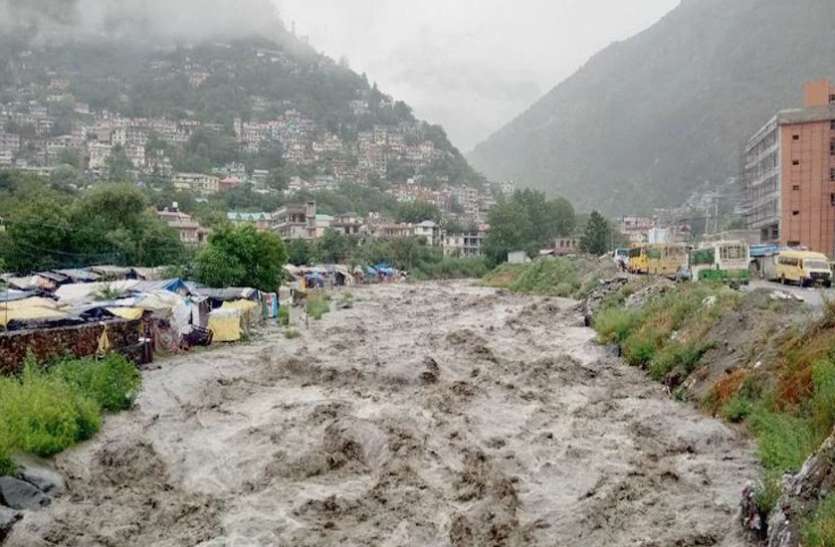 Jammu and Kashmir Flash Floods Live Weather Report: जम्मू-कश्मीर में बाढ़ से 7 की मौत, 30 से अधिक लापता