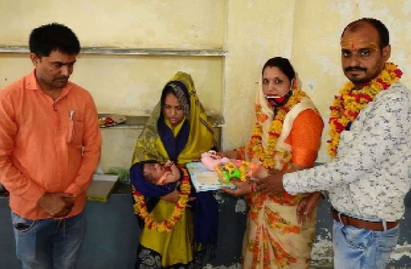 बूंदी में छेड़ा ‘आओ हम भी करें कन्यादान’ अभियान बूंदी में छेड़ा ‘आओ हम भी करें कन्यादान’ अभियान
