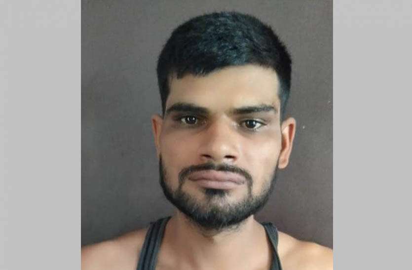स्मैक बेचते एक आरोपी को किया गिरफ्तार स्मैक बेचते एक आरोपी को किया गिरफ्तार