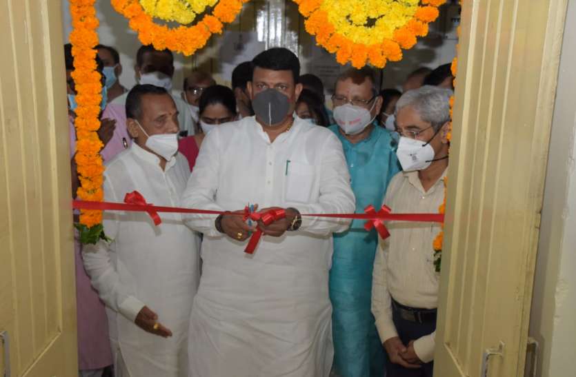 Gujarat: राज्य सरकार आदिवासियों के संवैधानिक अधिकारों की रक्षा के लिए हमेशा प्रतिबद्ध Gujarat: राज्य सरकार आदिवासियों के संवैधानिक अधिकारों की रक्षा के लिए हमेशा प्रतिबद्ध