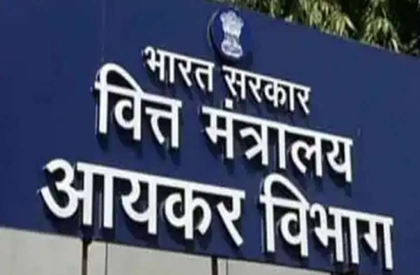 UP Top News UP Today News UP Breaking News UP Top News : कानपुर में पान मसाला कंपनी के 19 ठिकानों पर इनकम टैक्स का छापा, यूपी में फिर कोरोना के ग्राफ में आया उछाल