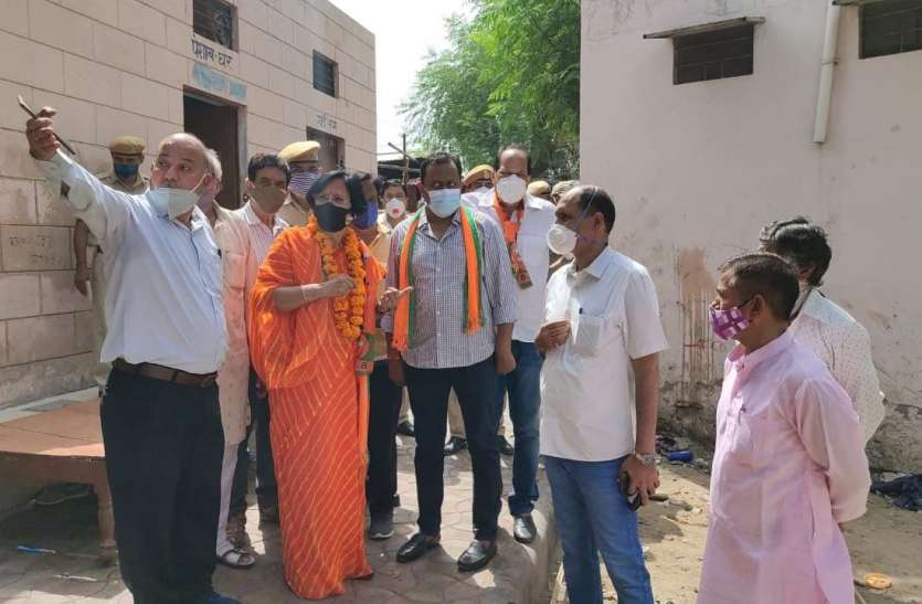 राज्य सरकार ने कार्यवाहक महापौर शील धाभाई का कार्यकाल 60 दिन के लिए बढ़ाया राज्य सरकार ने कार्यवाहक महापौर शील धाभाई का कार्यकाल 60 दिन के लिए बढ़ाया