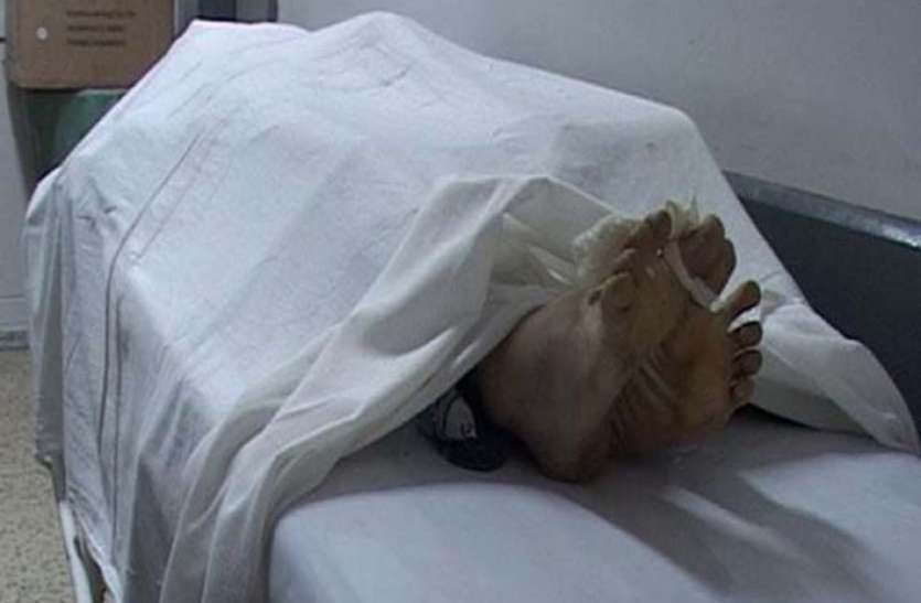 प्रतीकात्मक फोटो रात को घर से गायब हुई विवाहिता, सुबह रेलवे ट्रैक पर मिली लाश