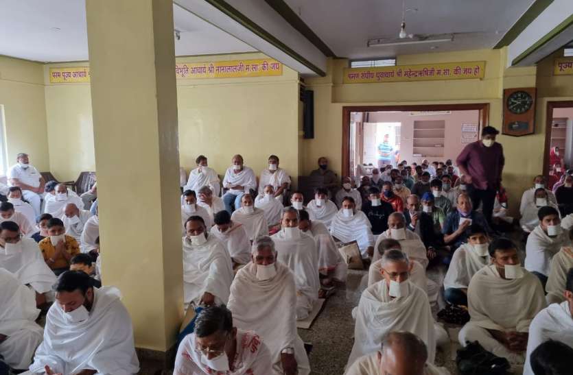 सबसे हिल मिल कर जीवन यात्रा तय करें- कपिल मुनि सबसे हिल मिल कर जीवन यात्रा तय करें- कपिल मुनि