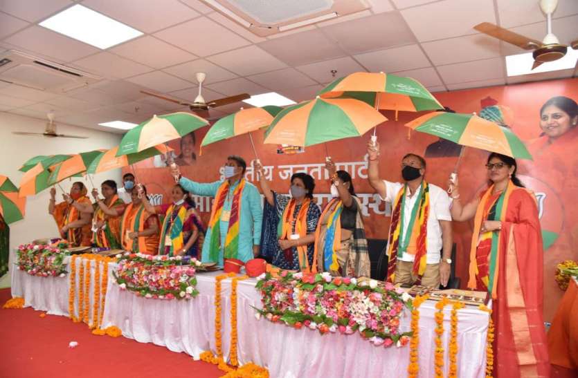 पूनियां बोले मुझे उस दिन का इंतजार, जिस दिन 52000 महिला कार्यकर्ता राज्य सरकार को घेरेंगी पूनियां बोले मुझे उस दिन का इंतजार, जिस दिन 52000 महिला कार्यकर्ता राज्य सरकार को घेरेंगी