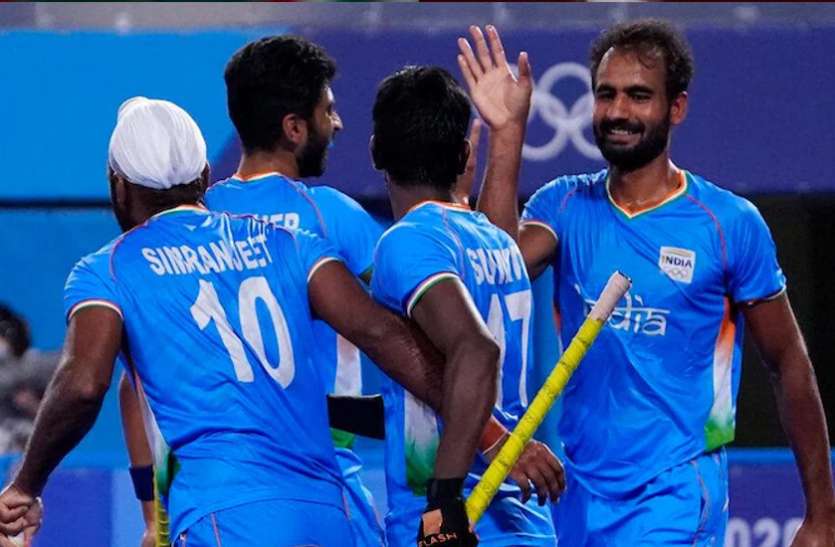 indian_hockey_team.jpg Tokyo Olympics 2020 : ओलंपिक स्वर्ण जीतने पर पुरुष हॉकी खिलाड़ी को मिलेंगे 2.25 करोड़ रुपए