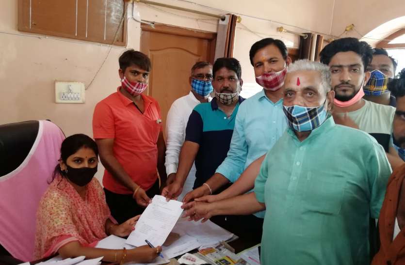 बैठक करवाने व निविदा निकालने की मांग बैठक करवाने व निविदा निकालने की मांग