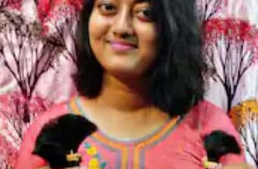 जन्मदिन पर कैंसर पीडि़तों के लिए बाल किए दान जन्मदिन पर कैंसर पीडि़तों के लिए बाल किए दान