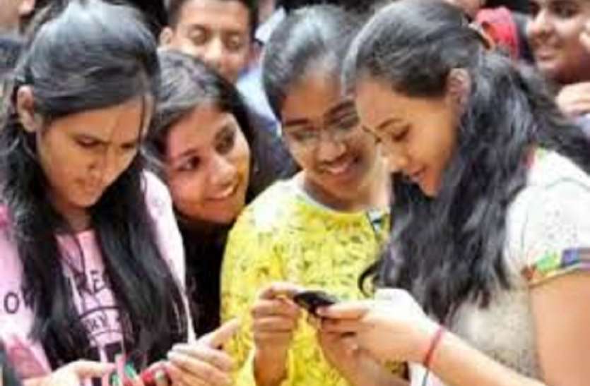 Up Board 10th Result 2021: यूपी बोर्ड ने हाईस्कूल का रिजल्ट भी किया जारी, इस तरह देख सकतें हैं अपना परिणाम Up Board 10th Result 2021: यूपी बोर्ड ने हाईस्कूल का रिजल्ट भी किया जारी, इस तरह देख सकतें हैं अपना परिणाम