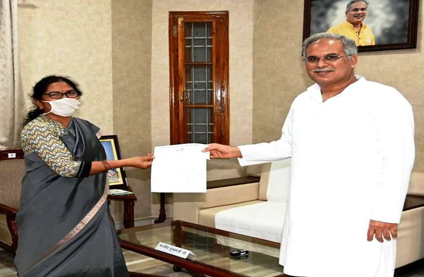 संगठन और आयोग में किसी एक को चुनना होगा तुलसी को, CM के गृह जिले में सत्ता और संगठन के शीर्ष नेताओं में शह-मात का खेल संगठन और आयोग में किसी एक को चुनना होगा तुलसी को, CM के गृह जिले में सत्ता और संगठन के शीर्ष नेताओं में शह-मात का खेल
