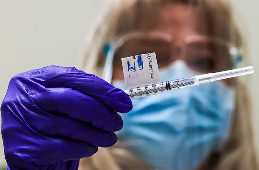 Coronavirus in britain ब्रिटेन: 3.2 करोड़ लोगों को अगले महीने से लगेगी कोरोना वैक्सीन की बूस्टर डोज