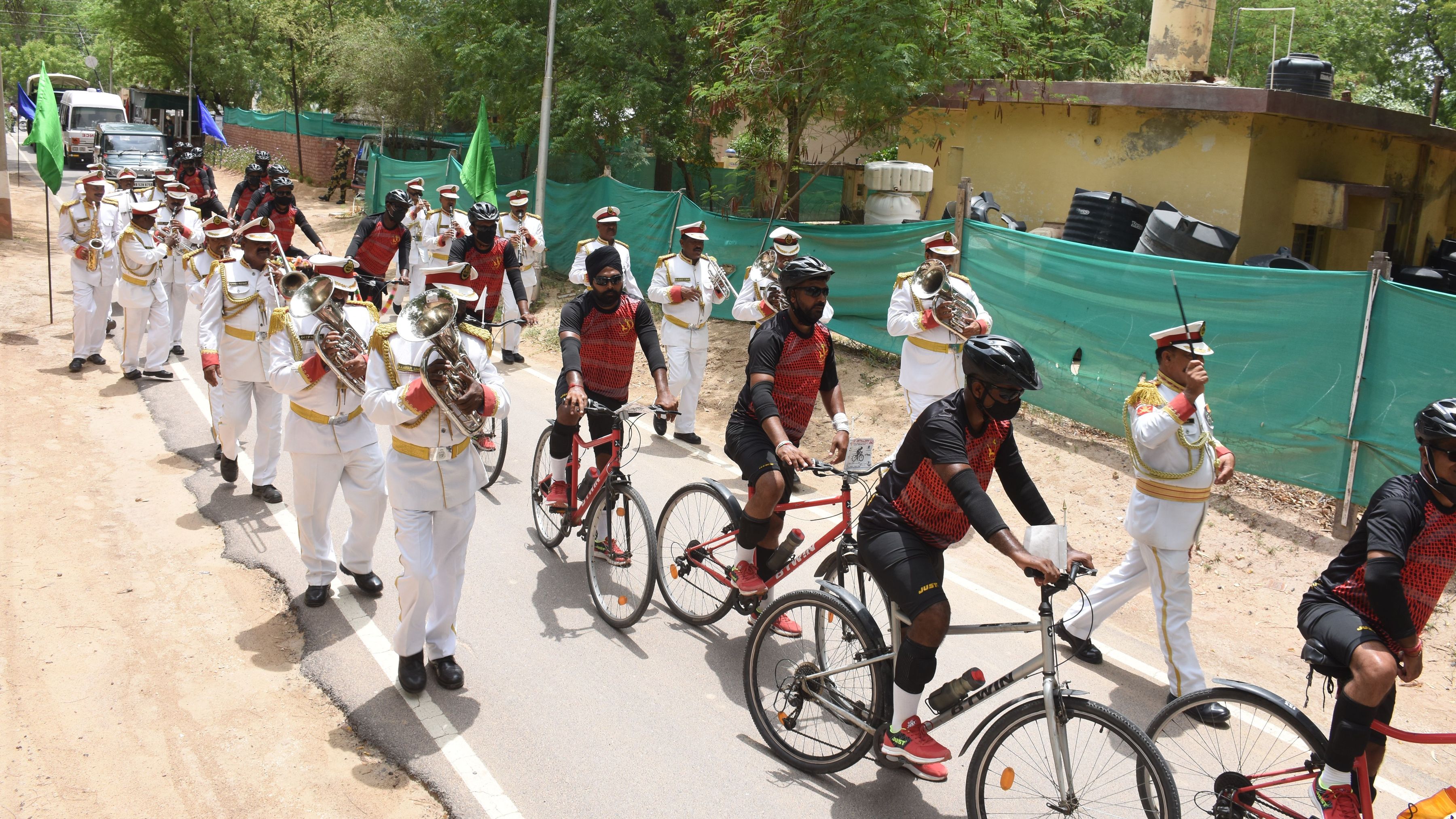 सीमा सुरक्षा बल की साइकिल रैली पहुंची