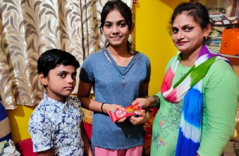 rewa छात्रों का परीक्षा परिणाम आया तो परिवारों में दौड़ी खुशियां