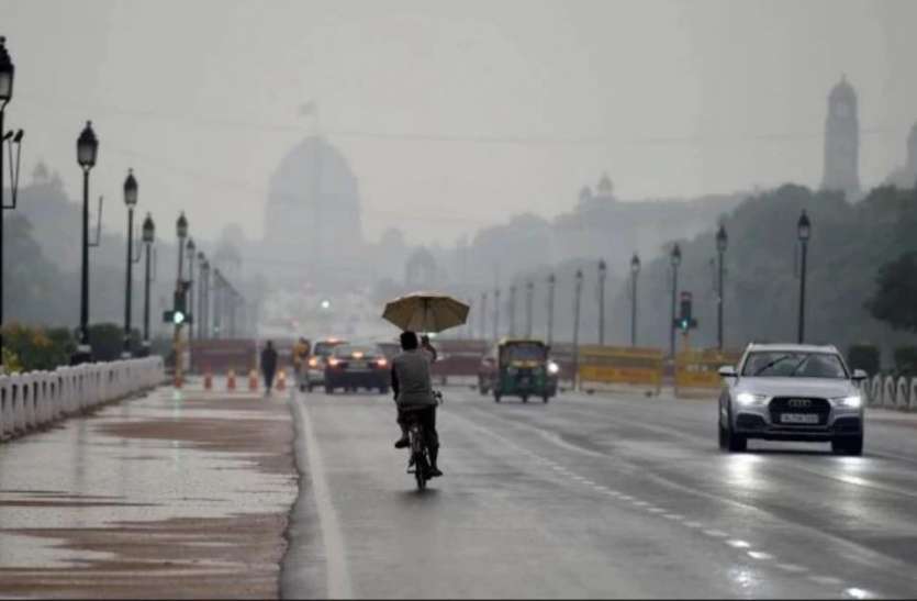 Delhi Weather Forecast for August 4 Delhi Weather Forecast: आज 4 अगस्त को बादलों के छाए रहने और हल्की बारिश की संभावना