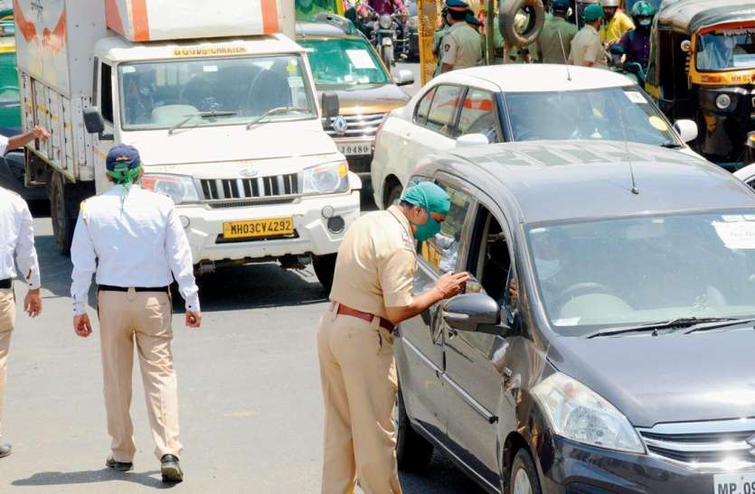 traffic.jpg जारी हुआ नया आदेश: अब ट्रैफिक पुलिस बेवजह न तो आपकी कार रोक सकेगी और न ही गाड़ी चेक करेगी