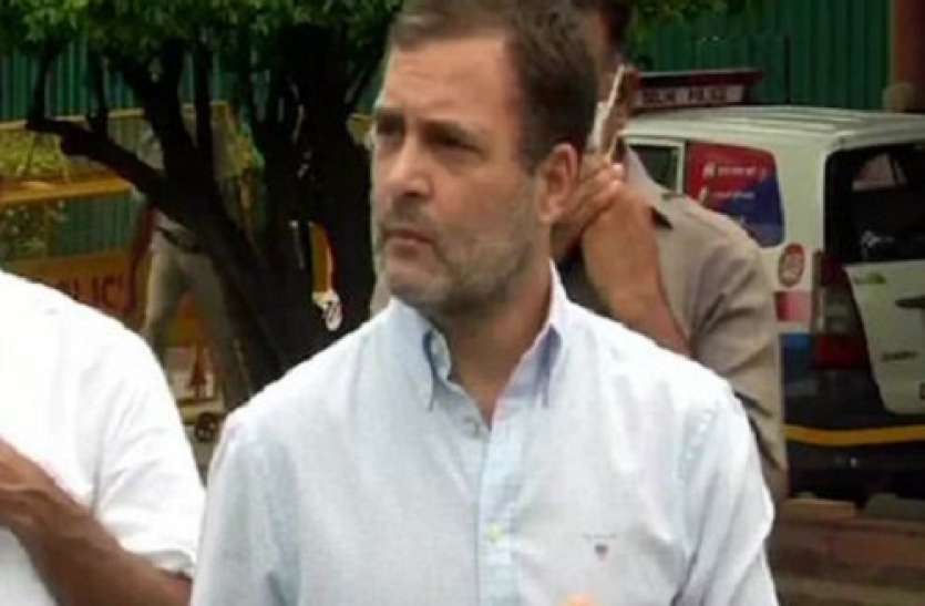 Congress leader Rahul Gandhi Twitter ने हटाया राहुल गांधी का ट्वीट, शेयर की थी दिल्ली रेप पीड़िता की पहचान