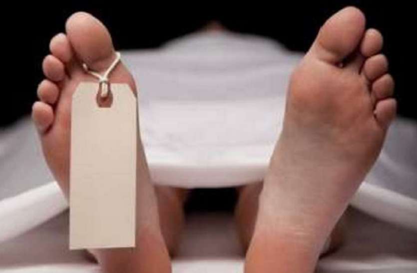 सड़क दुर्घटना में वृद्ध की मौत तेज रफ्तार कार की चपेट में आने से बाइक सवार वृद्ध की मौत