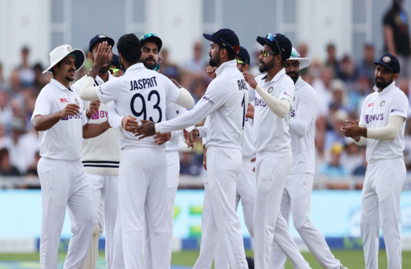 team_india2.png IND vs ENG: पहले टेस्ट मैच में टीम इंडिया और इंग्लैंड से हुई बड़ी गलती, जुर्माने के साथ काटे गए दोनों टीमों के अंक