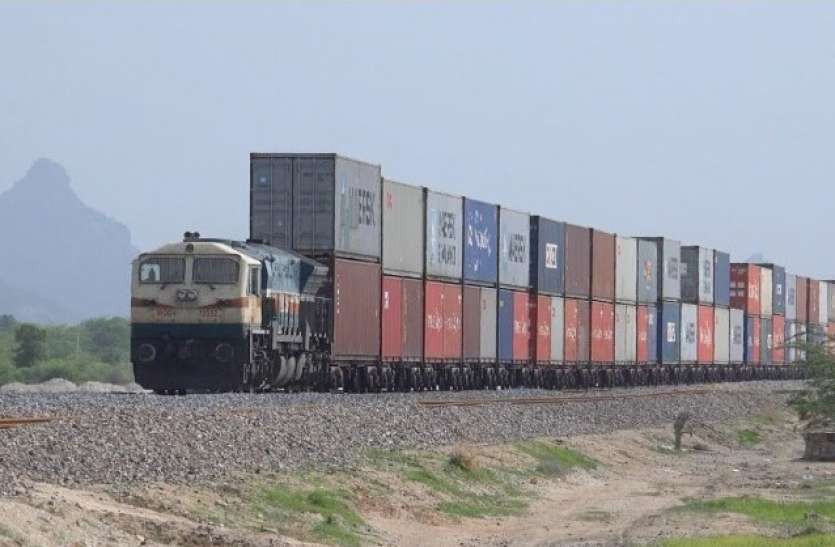 train.jpeg रेलवे ने माल से की दुगुनी कमाई,100 फीसदी से अधिक वृद्धि आई