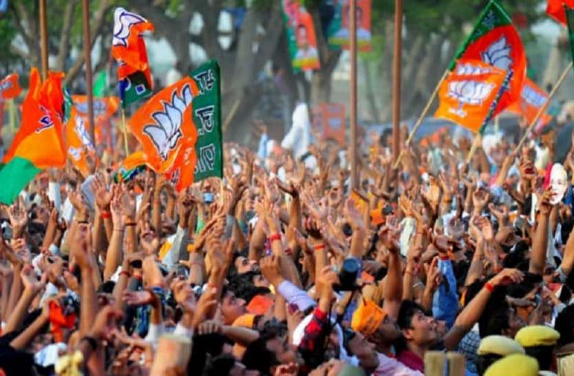 bjp_rally.jpg UP Assembly Elections: भाजपा ने झोंकी ताकत, तैयार किया ऐसा फुलप्रूफ विक्टर प्लान