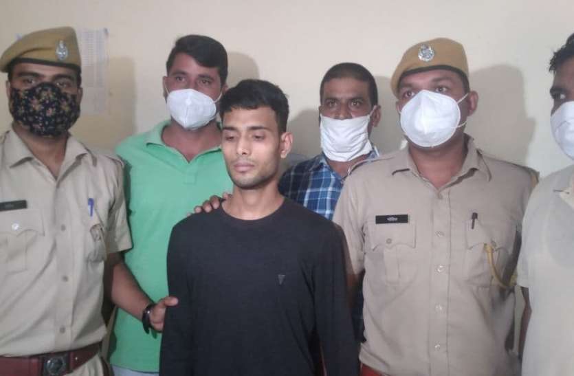 मौज के लिए ट्रेनों में करता था चोरी, दोस्तों को बताता था सेना का अधिकारी मौज के लिए ट्रेनों में करता था चोरी, दोस्तों को बताता था सेना का अधिकारी